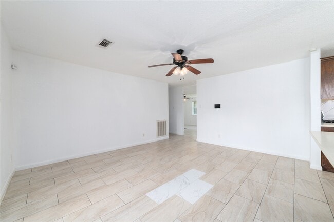 Building Photo - 10907 Sageleaf Ln