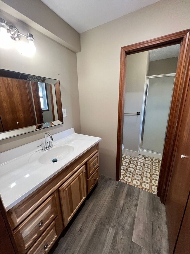 Building Photo - Spacious 3BR Home with 3-Car Garage & Big Backyard