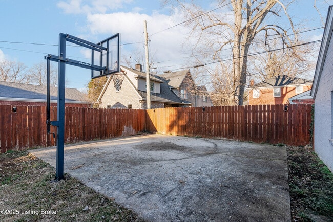 Building Photo - 503 Breckenridge Ln