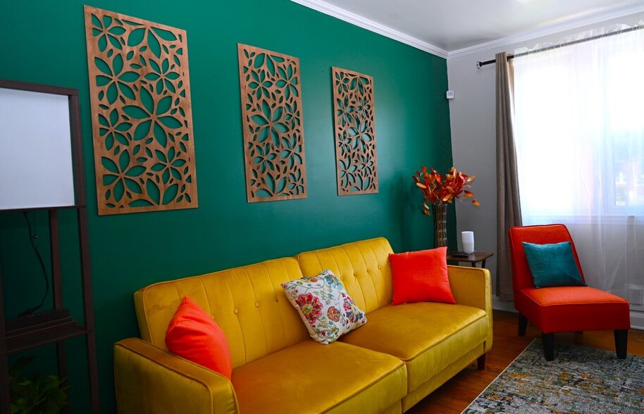 Building Photo - 1544 Oakridge Rd