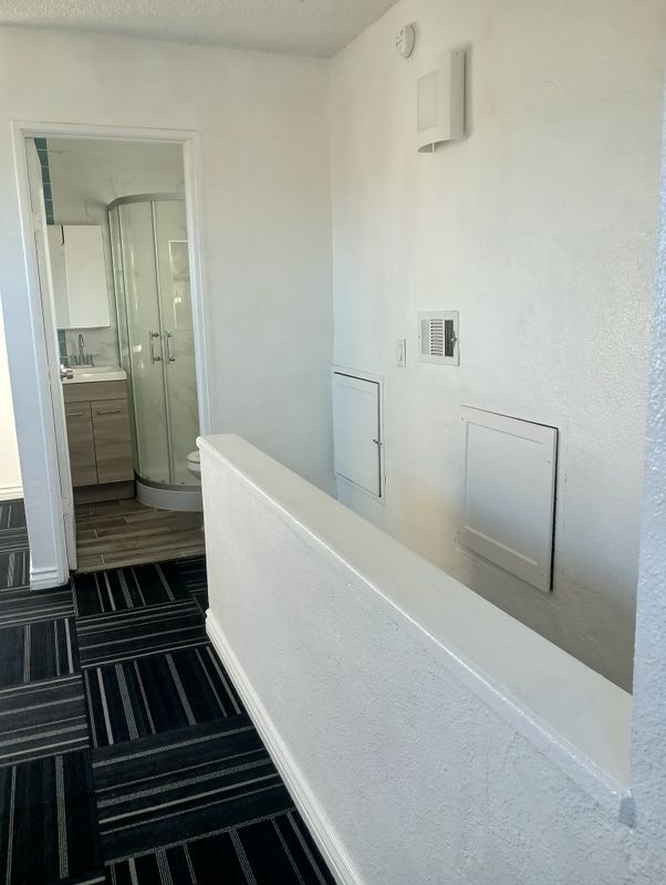 Building Photo - 3853 Winona Ave