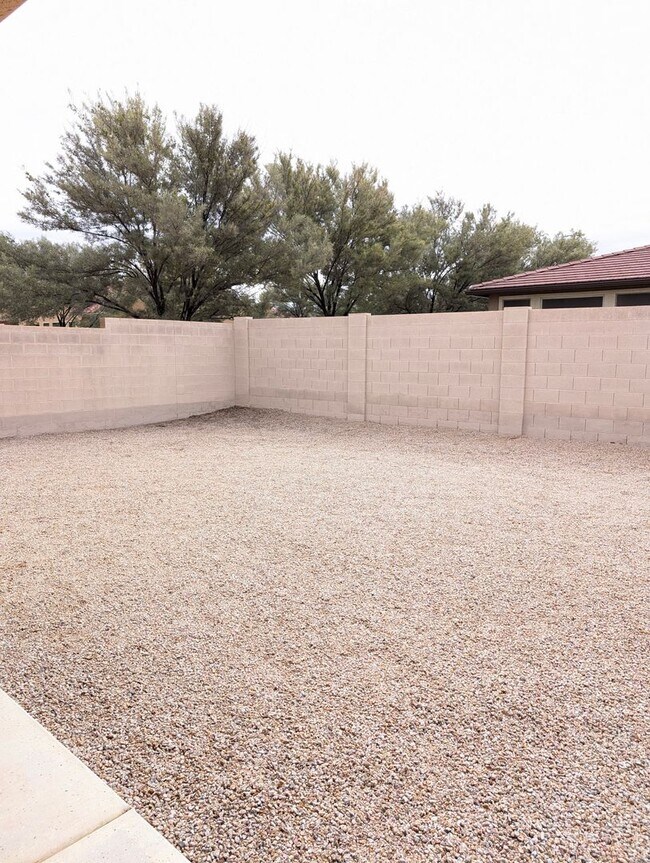 Building Photo - AVAILABLE NOW IN GREAT CHANDLER LOCATION!!!