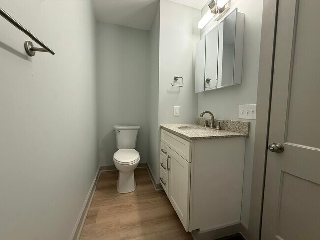 Building Photo - 314 Mcrae