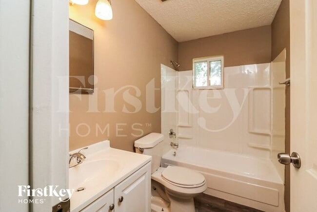 Building Photo - 2287 Bensonhurst Dr