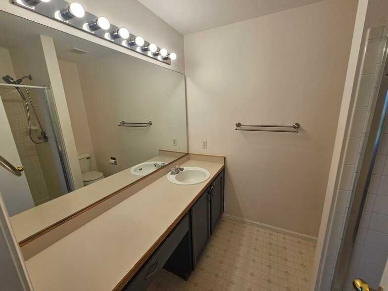 Building Photo - 5145 Slickrock Dr