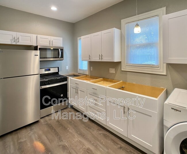 Building Photo - 258 S Pearl St