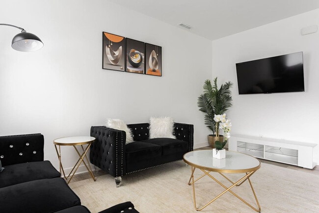 Building Photo - 17355 Wellburn Dr