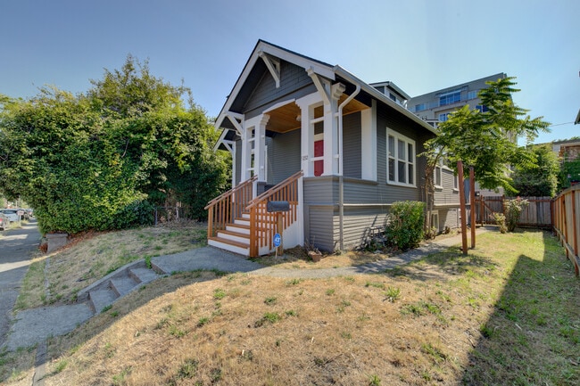 Building Photo - 5232 Brooklyn Ave NE