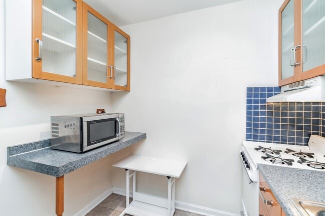 Building Photo - Now Available – Stylish Logan Circle Condo | All Utilities Included | $1,850/month