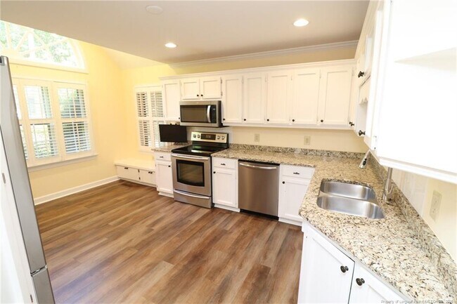 Building Photo - 119 Loch Bend Ln