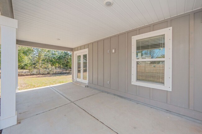 Building Photo - NEW Construction for Rent!!  IDEAL location on the edge of town!