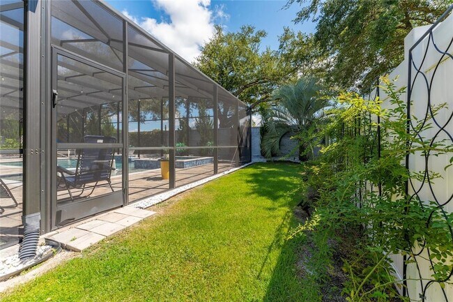 Building Photo - 2260 Pickford Cir