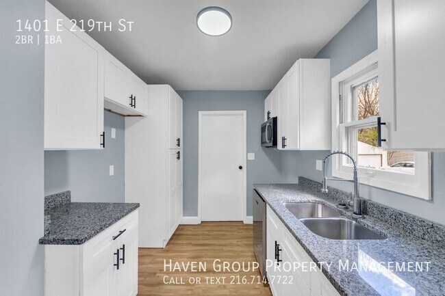 Building Photo - 1401 E 219th St
