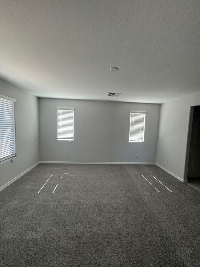 Building Photo - 16510 W Whispering Wind Dr