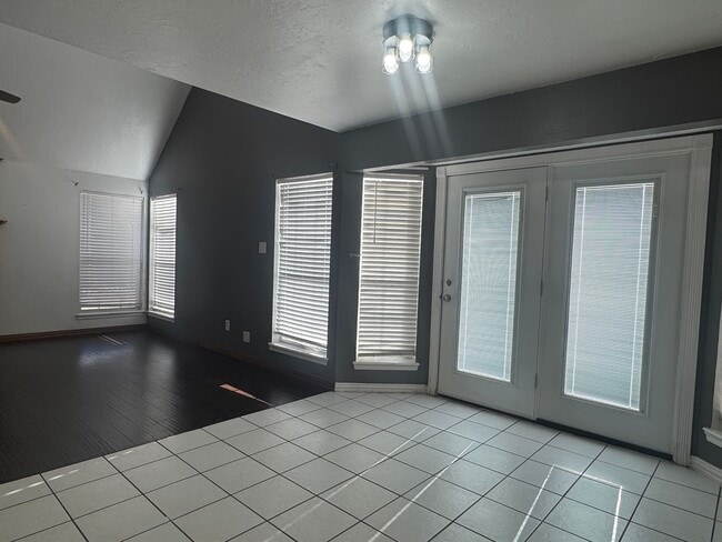 Building Photo - 20 Havenshire Cir