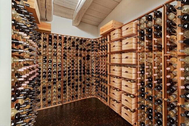 Building Photo - 945 Oenoke Ridge