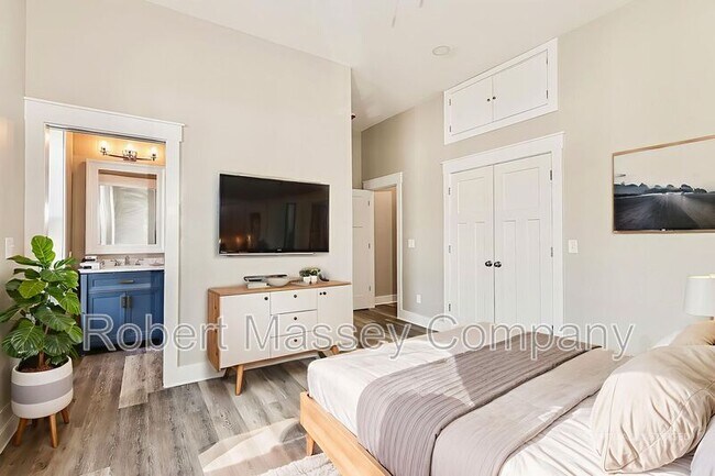 Building Photo - 1958 Bonnycastle Ave