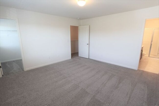 Building Photo - BEAUTIFUL 3 Bedroom Townhome Bonterra Village AVAILABLE MARCH 2026