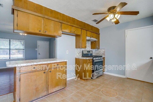 Building Photo - 1113 Gifford Dr