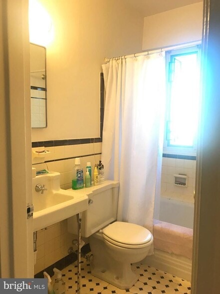 Bathroom - 1727 Massachusetts Ave NW