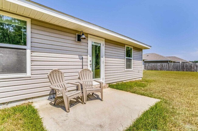 Building Photo - 6323 June Bug Dr