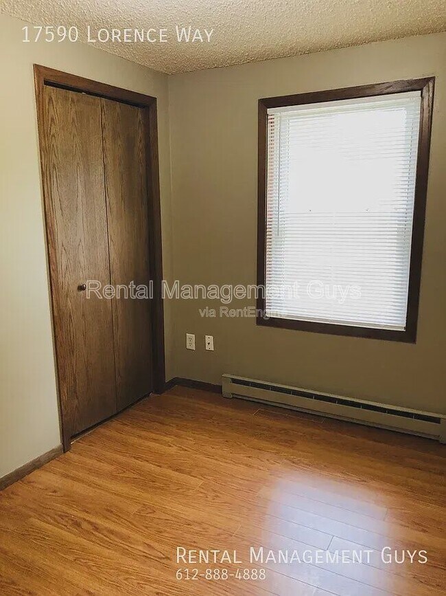 Building Photo - 17590 Lorence Way