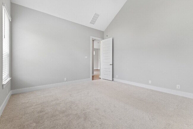 Building Photo - 24734 Resort Pkwy