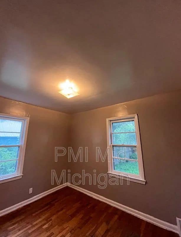 Building Photo - Comfortable & Convenient 2BR Living