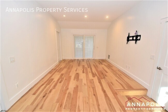 Building Photo - 90 Avondale Cir