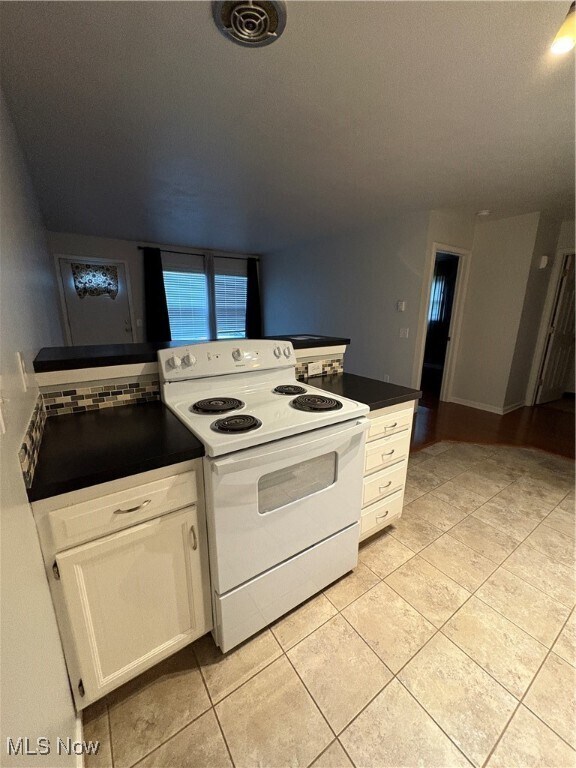 Building Photo - 1182 S Lincoln Ave