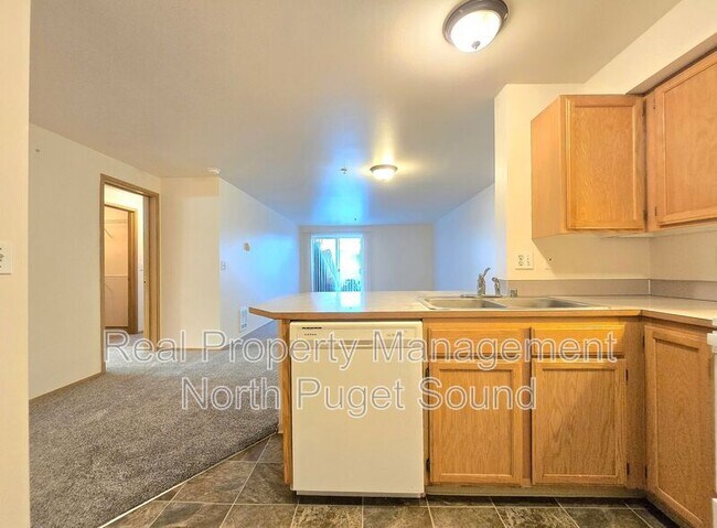 Building Photo - 11811 State Ave