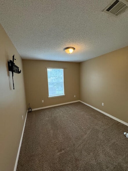 2nd guest bedroom - 9912 Honalo Pl