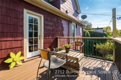 Building Photo - 2712 Dupont Ave S