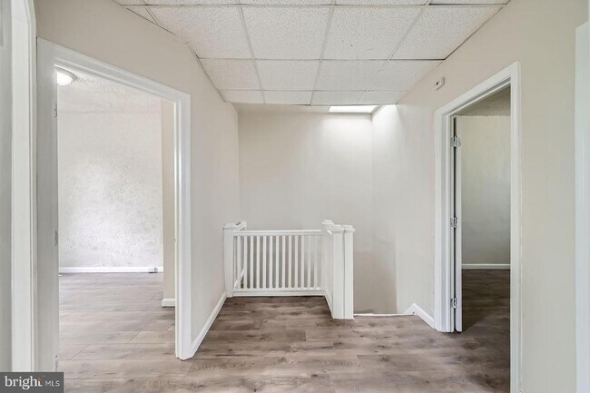 Building Photo - 118 N Hilton St