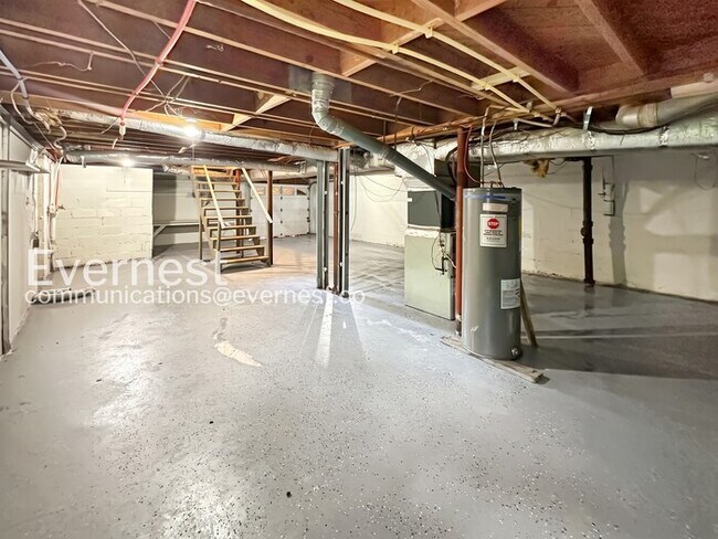 Building Photo - 2720 2nd St NW