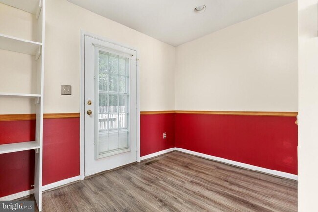Building Photo - 313 Frontier Fort Ln