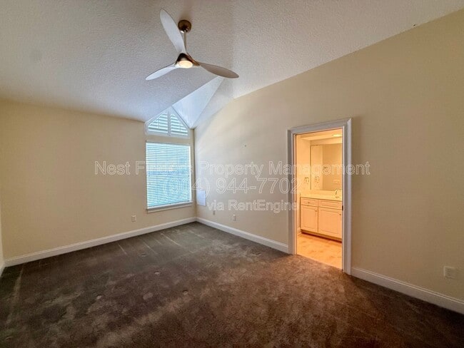 Building Photo - 330 N Shore Cir