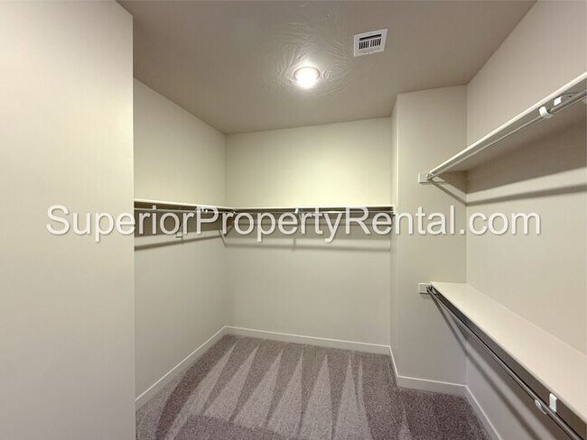 Building Photo - New 3 bed, 2.5 bath with 2 car garage home