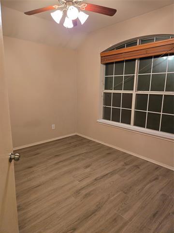 Building Photo - 606 Zollman Ct