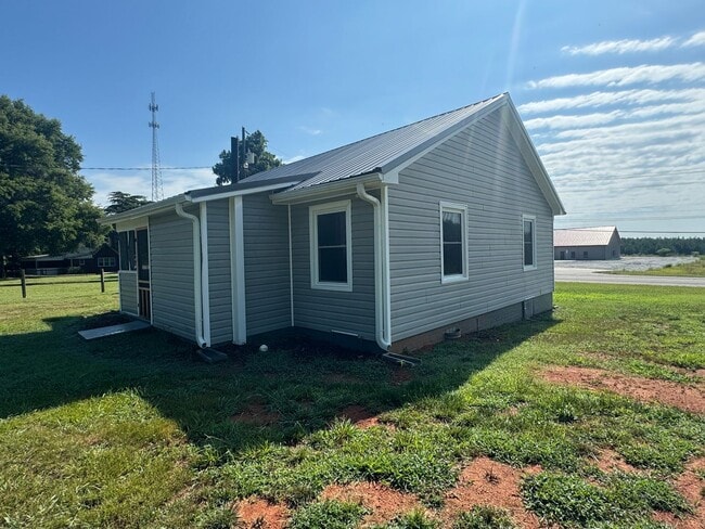 Building Photo - 2/1 in Cleveland County, NC - close to hwy 74