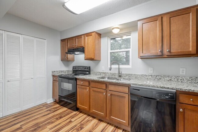 Building Photo - 6876 Beulah Dr