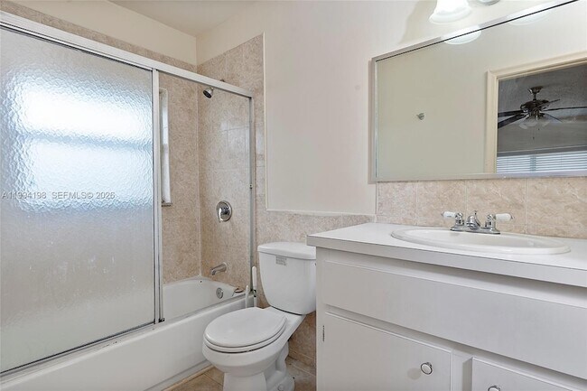 Building Photo - 5415 NW 27th St