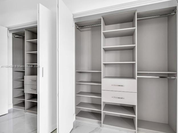 Building Photo - 700 NE 24th St