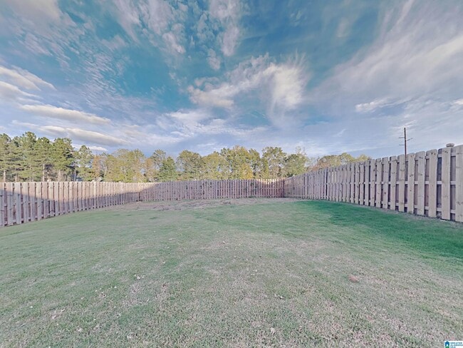 Building Photo - 1064 Park View Dr