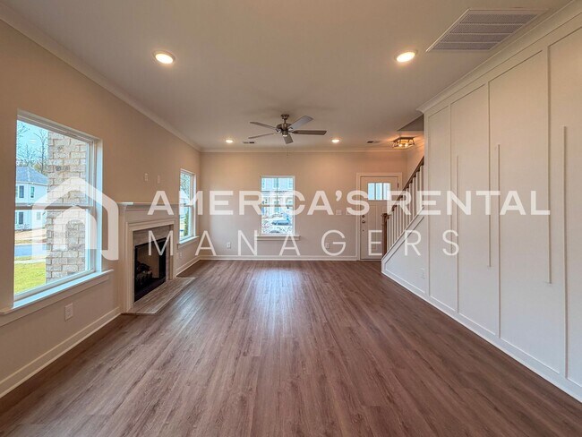 Building Photo - New Construction 4 Bed / 2.5 Bath Two Stor...