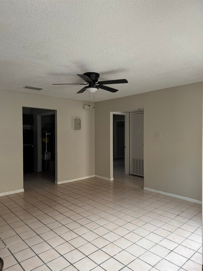 Building Photo - 2807 Garfield St