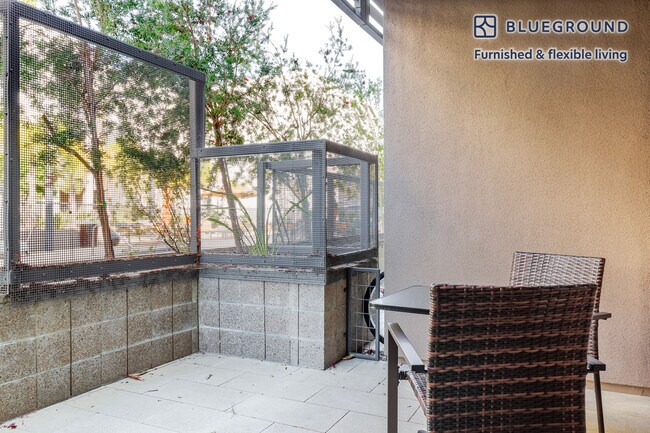 Building Photo - 1800 Lacassie Ave