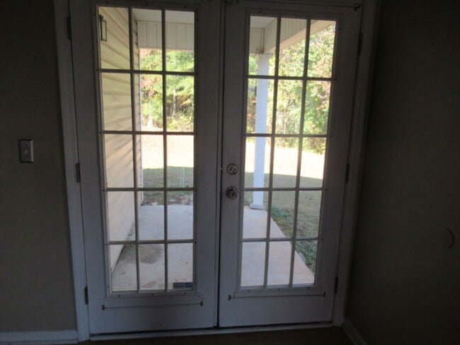 Building Photo - 105 Ashgate Way