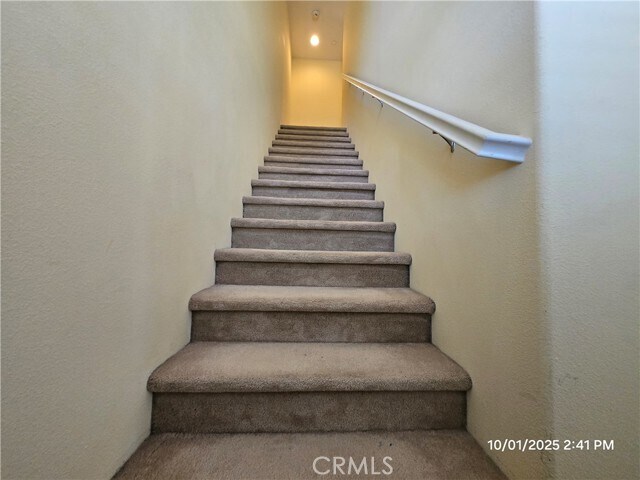 Building Photo - 17871 Shady View Dr