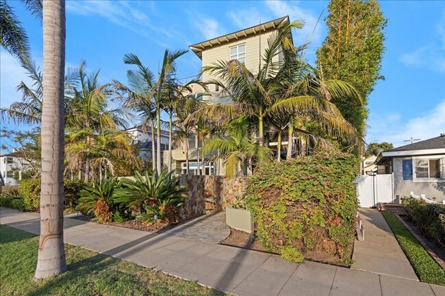 Building Photo - 411 Orange Ave